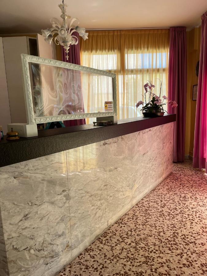 Hotel Astor Modena Ngoại thất bức ảnh